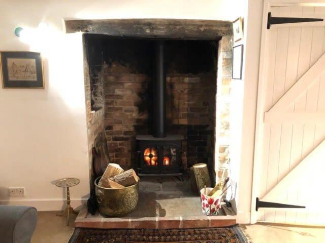 River Cottage A Country Retreat In Wooded Gardens East Stoke  Exterior foto